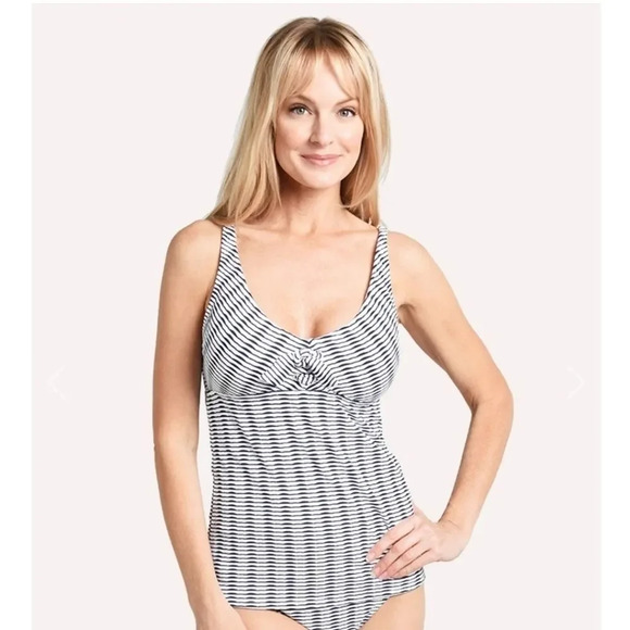 TOMMY Bahama Island Cays Tankini - Picture 2 of 10